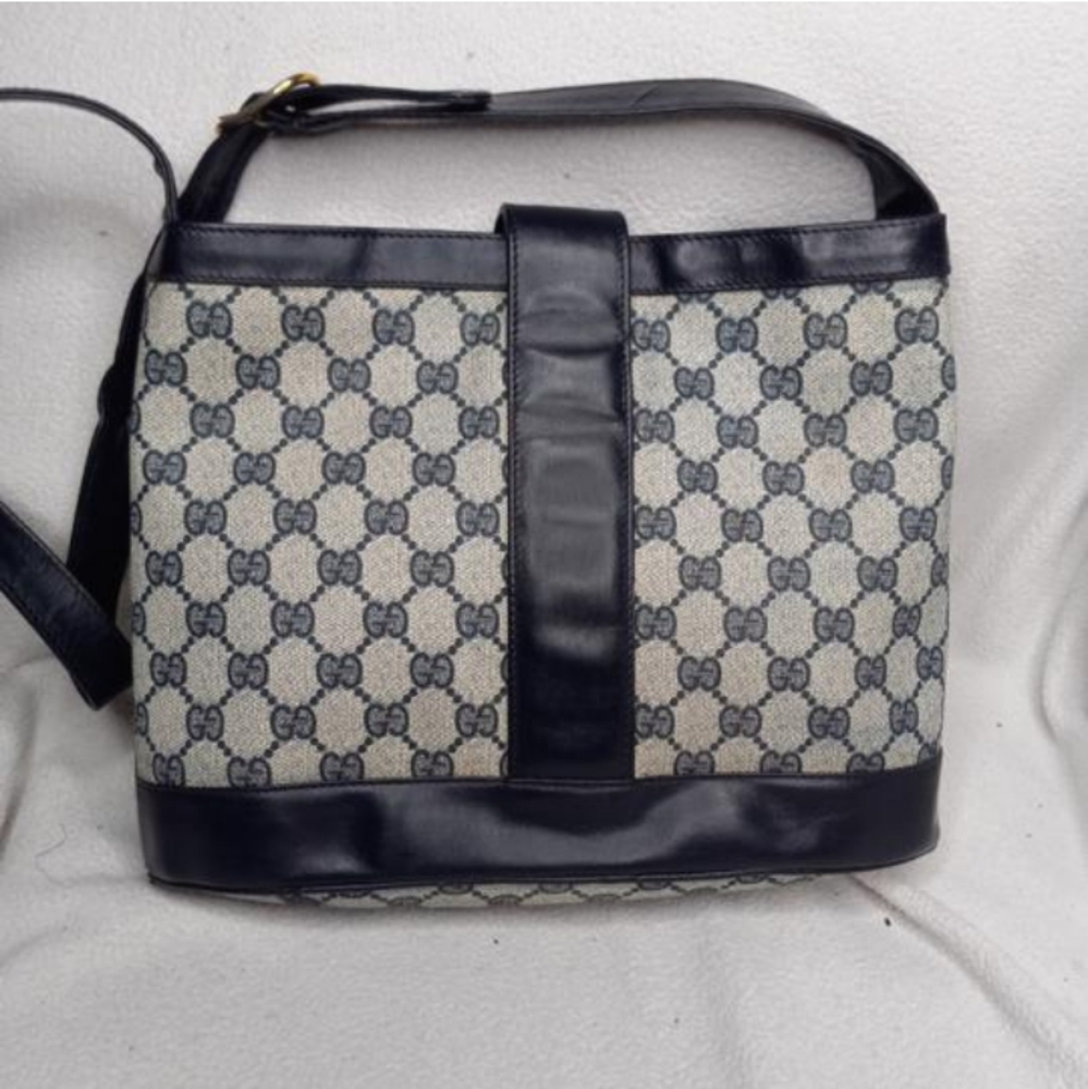 Authentic Vintage Gucci GG Monogram Supreme Britt Blondie Bucket Shoulder Bag - Picture 3 of 11